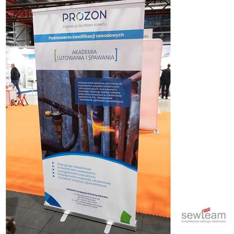 Rollup PROZON z grafiką szkoleniową