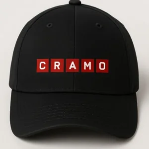 Czapka z haftowanym logo CRAMO dla obsługi stoiska
