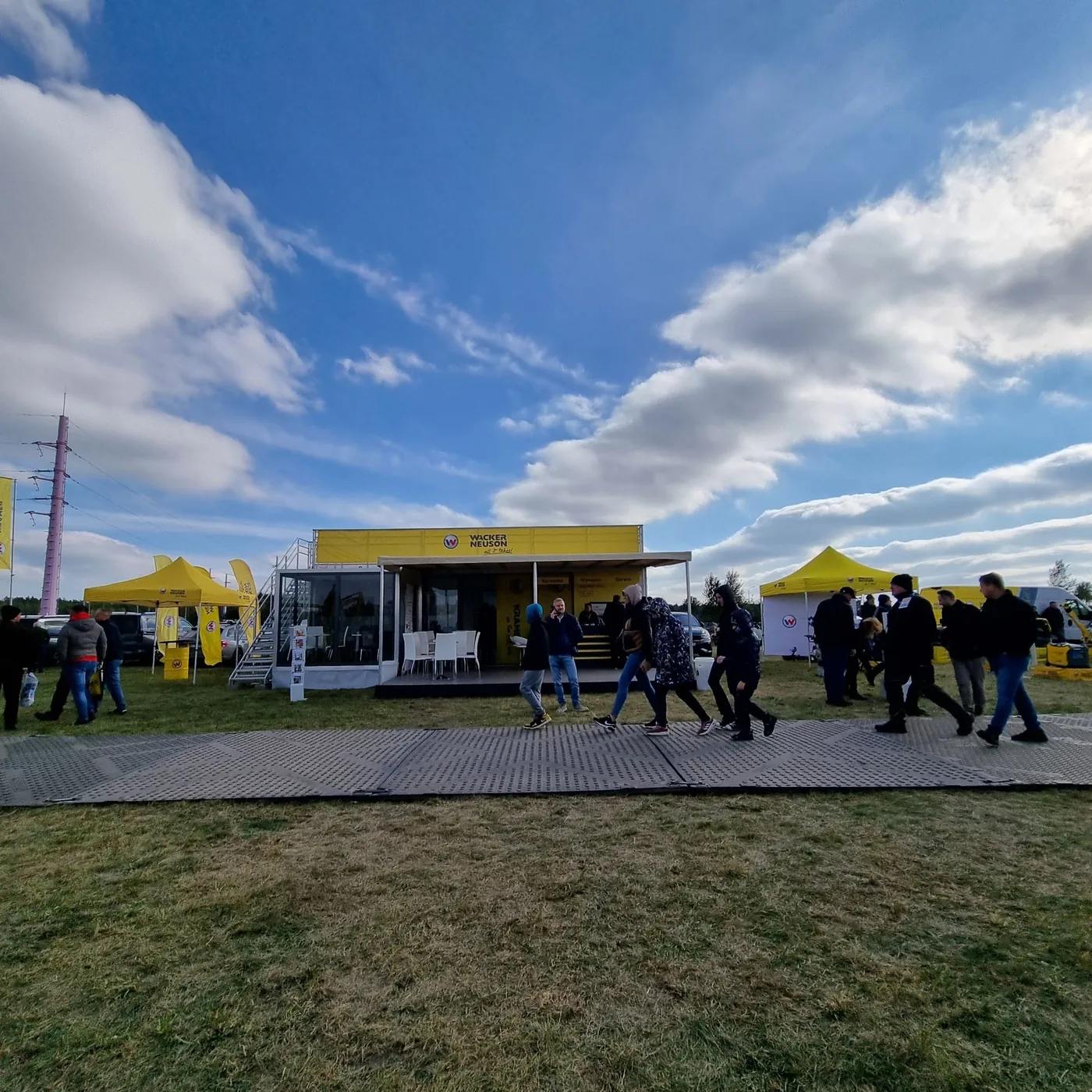 Stoisko Wacker Neuson na targach plenerowych